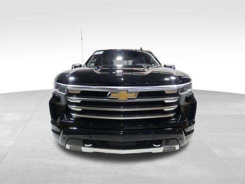 Used 2024 Chevrolet Silverado 1500 High Country AWD/4WD image 7
