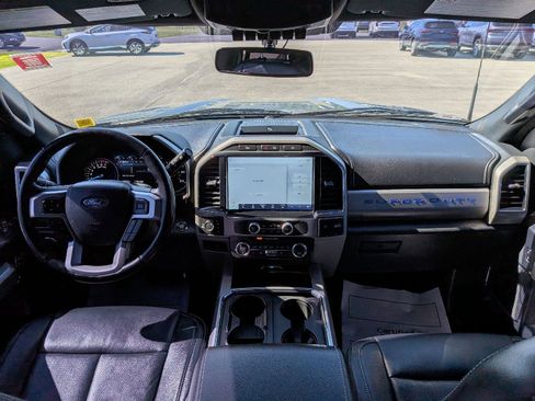 Used 2022 Ford F250 Lariat w/ Black Appearance Package AWD/4WD image 19
