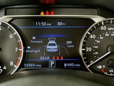 Used 2024 Nissan Altima 2.5 SR FWD image 12