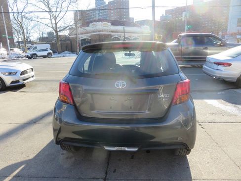 Used 2015 Toyota Yaris SE image 8