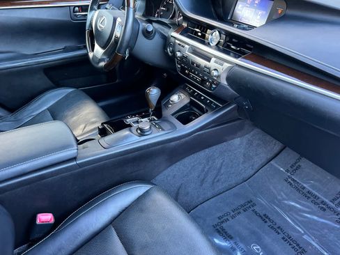 Used 2013 Lexus ES 350 image 16