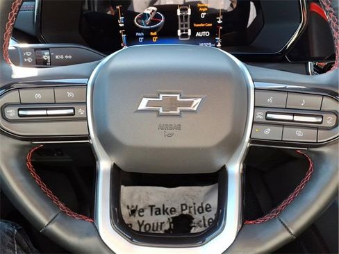 Used 2023 Chevrolet Colorado Z71 w/ Z71 Convenience Package 2 image 15