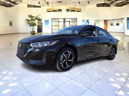 New 2025 Nissan Sentra SV image 2