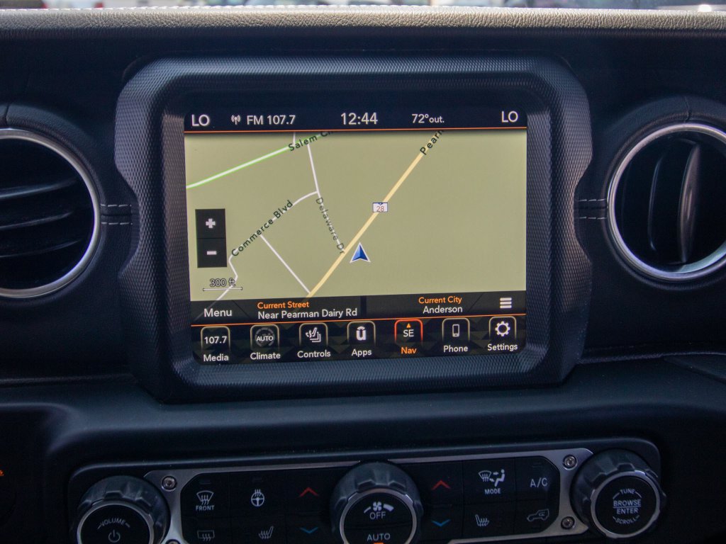 Used 2022 Jeep Wrangler Unlimited Sahara w/ Cold Weather Group AWD/4WD image 31