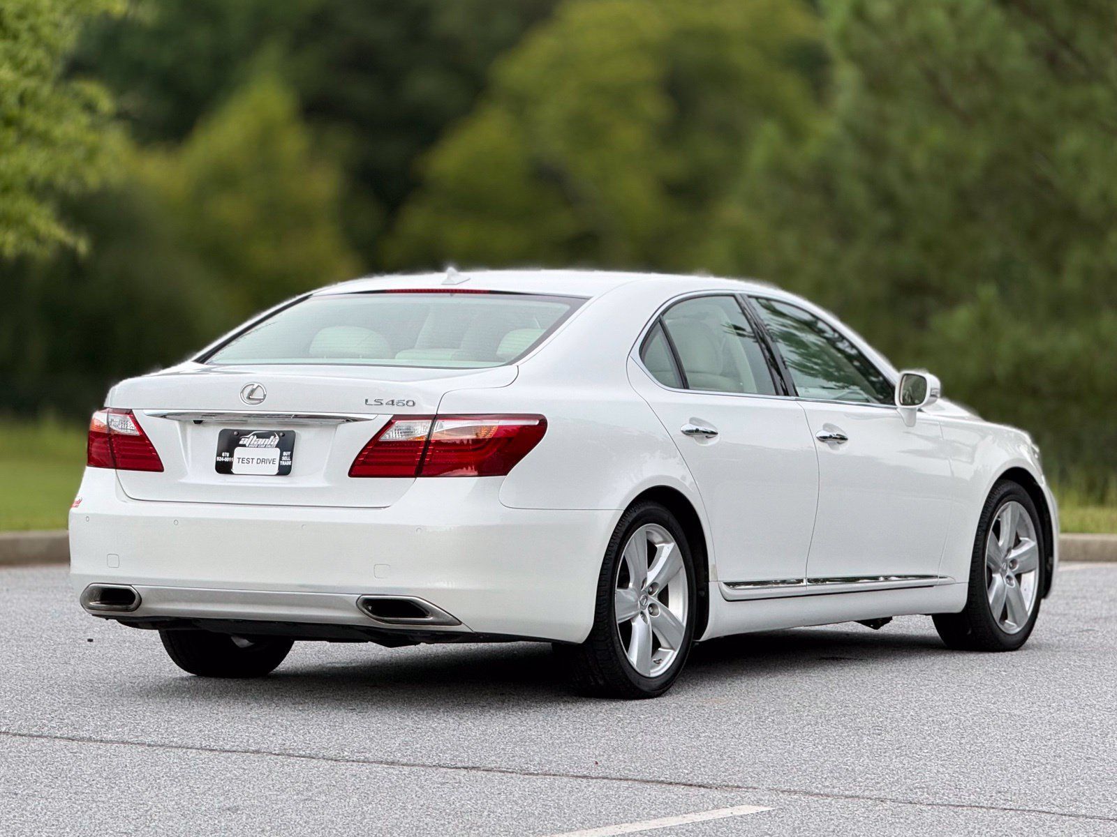 Used 2011 Lexus LS 460 w/ Comfort Pkg RWD image 11