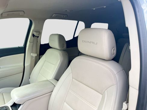 Used 2022 GMC Acadia Denali w/ Denali Technology Package FWD image 22