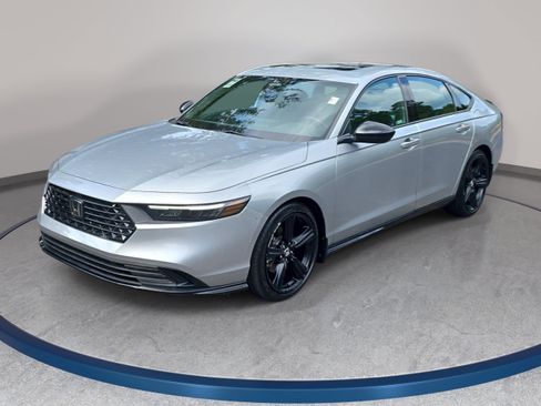 Used 2024 Honda Accord Sport image 1