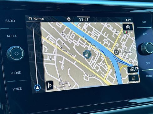 Used 2022 Volkswagen Atlas SEL Premium image 19