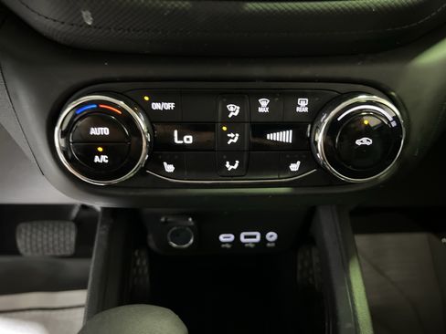 Used 2023 Chevrolet TrailBlazer LT w/ Convenience Package AWD/4WD image 20