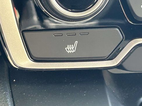 Used 2018 Honda CR-V Touring image 17