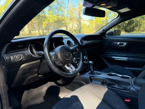 Used 2020 Ford Mustang Coupe image 12