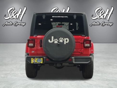 Used 2021 Jeep Wrangler Unlimited Sahara w/ Uconnect 4C Nav & Sound Group AWD/4WD image 19