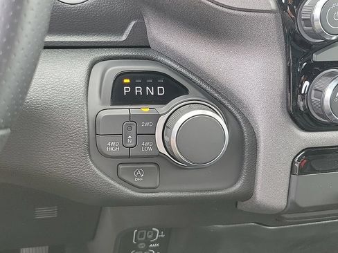 New 2026 RAM 1500 Express AWD/4WD image 19