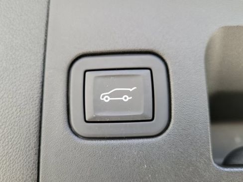 Used 2024 Cadillac XT5 Premium Luxury FWD image 11