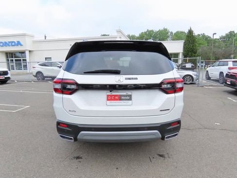 New 2025 Honda Pilot Touring image 5