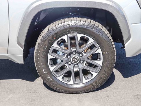 Used 2024 Toyota Tundra Limited AWD/4WD image 7