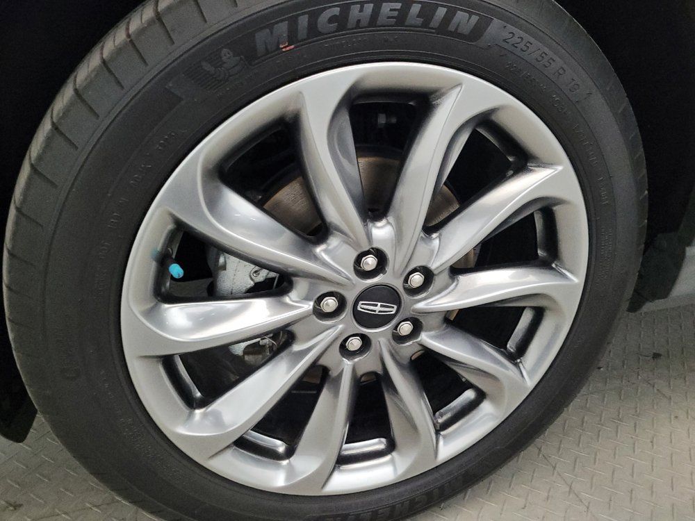 Used 2021 Lincoln Corsair AWD w/ Premium Package image 31
