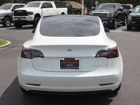 Used 2022 Tesla Model 3 Long Range AWD/4WD image 6