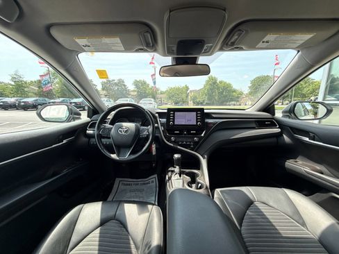 Used 2023 Toyota Camry SE FWD image 13