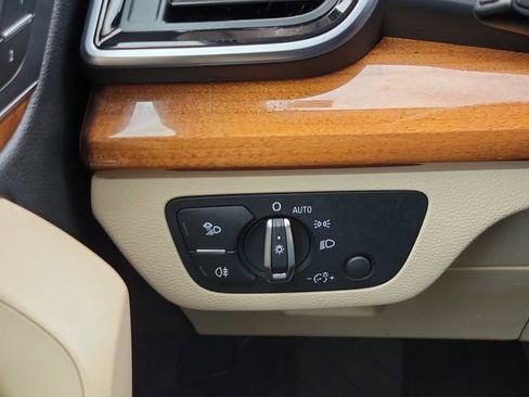 Used 2022 Audi Q5 2.0T Premium image 12