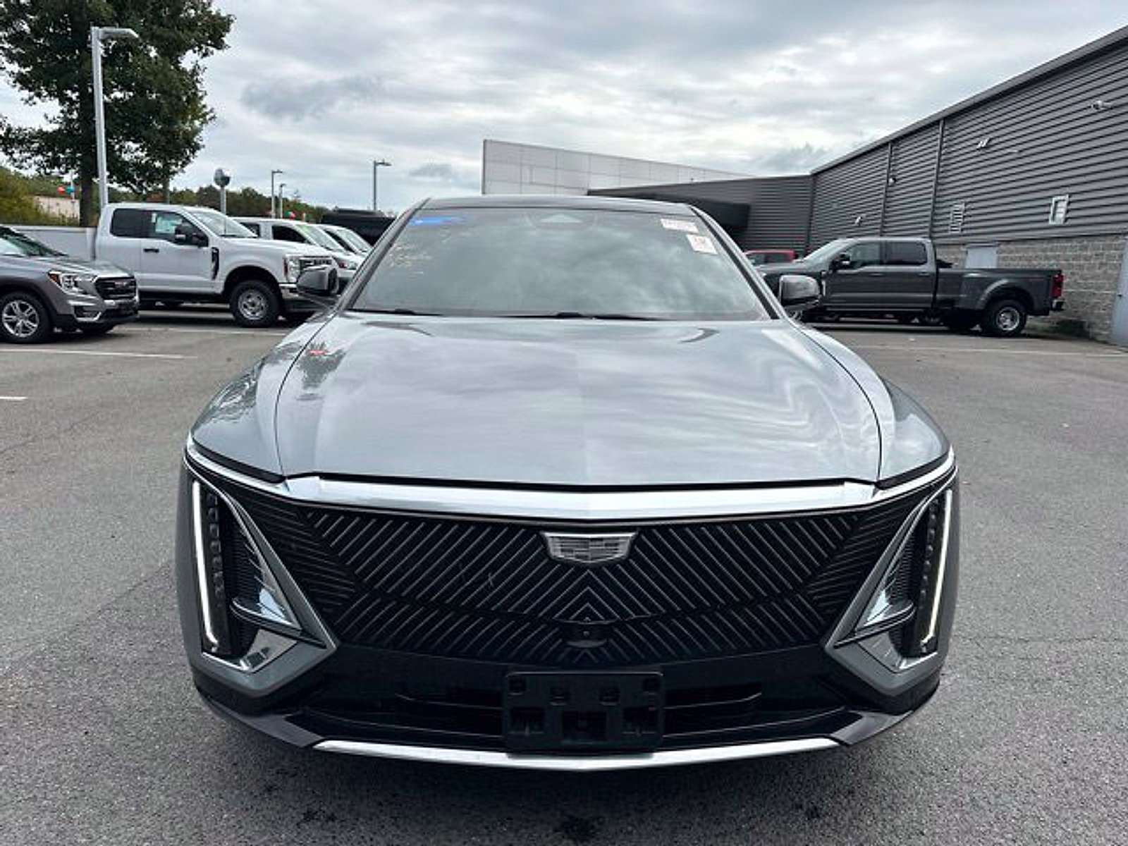 Used 2024 Cadillac Lyriq Tech w/ Driver Assist Package AWD/4WD image 2