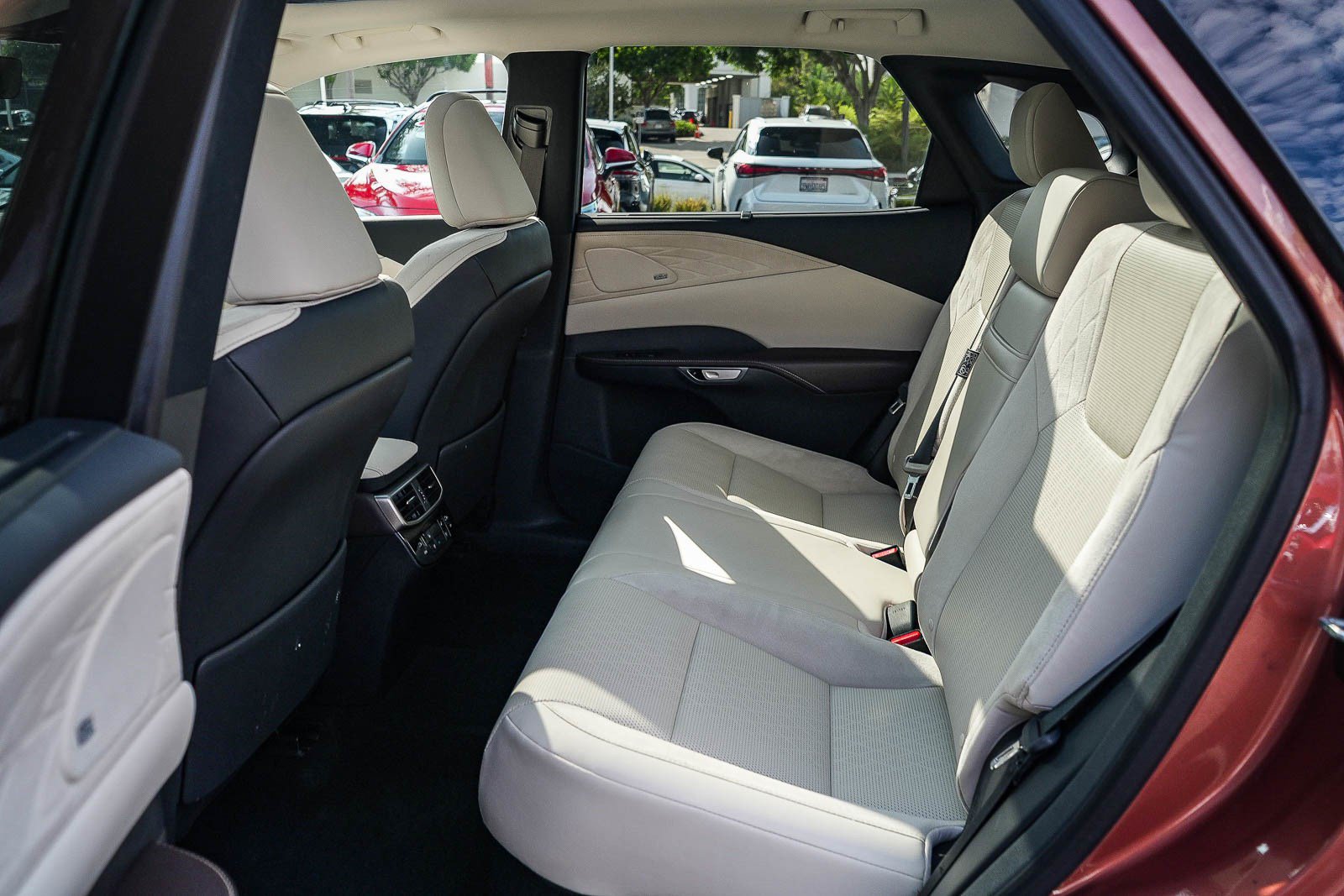 Used 2024 Lexus RX 350 FWD w/ Convenience Package image 15