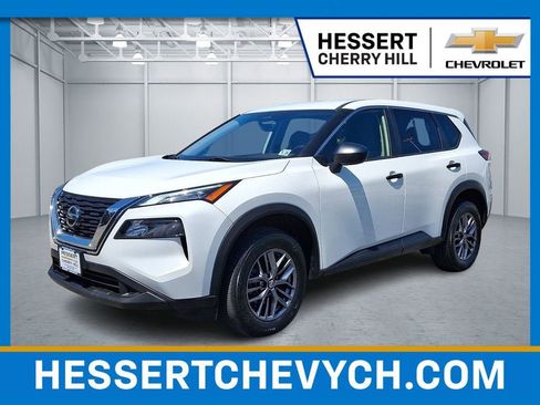 Used 2021 Nissan Rogue S AWD/4WD image 1