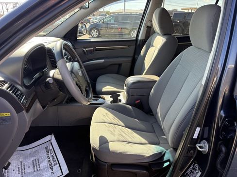 Used 2011 Hyundai Santa Fe GLS image 19