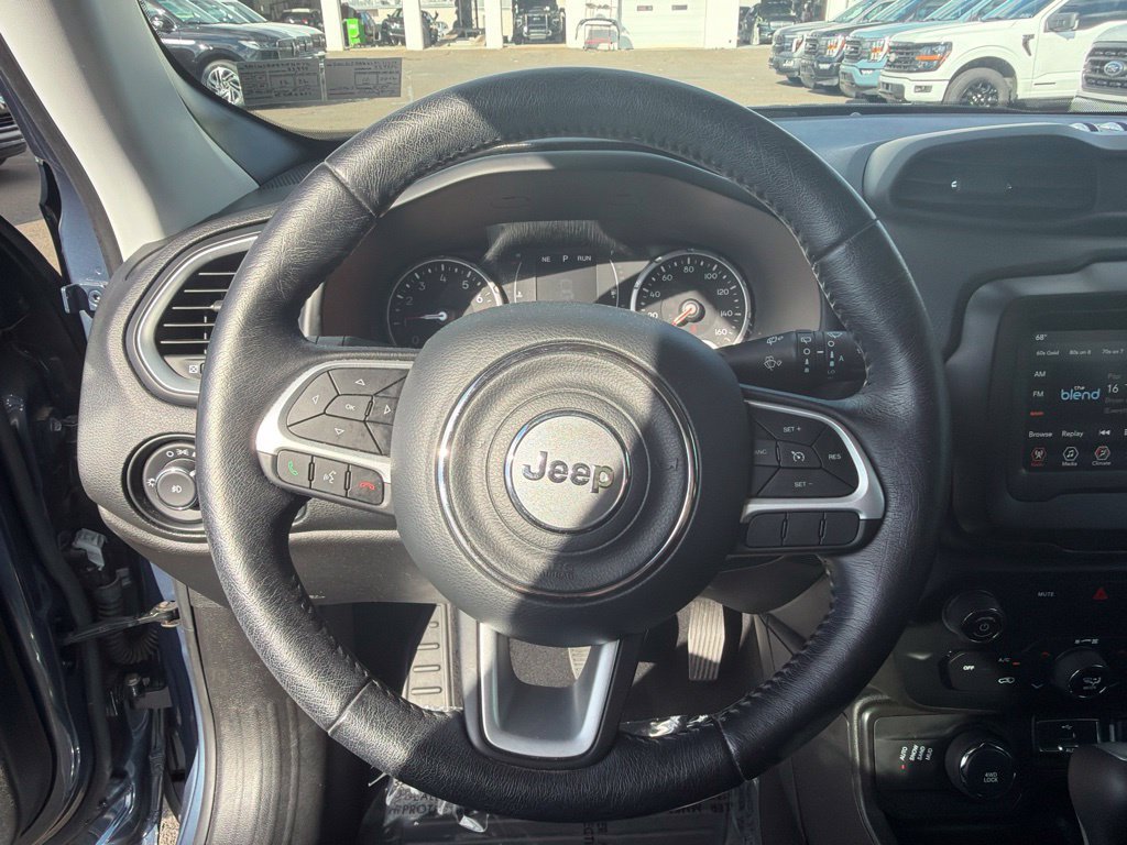 Used 2020 Jeep Renegade Latitude w/ Cold Weather Group AWD/4WD image 22