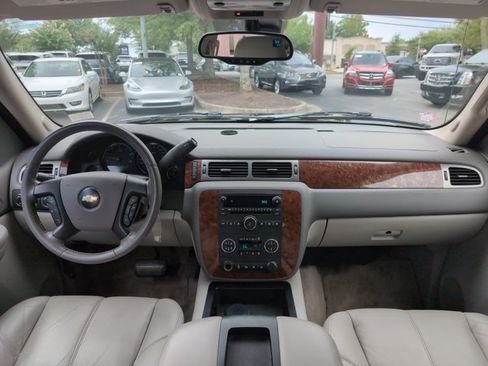 Used 2007 Chevrolet Avalanche LTZ w/ LTZ Preferred Equipment Group AWD/4WD image 24