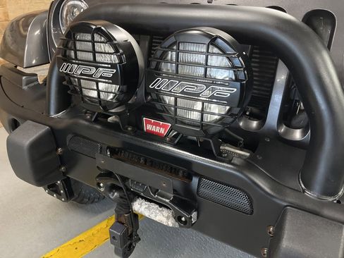 Used 2016 Jeep Wrangler Unlimited Rubicon w/ Connectivity Group AWD/4WD image 8