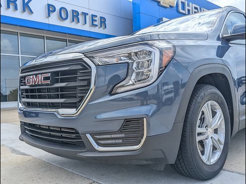 Used 2024 GMC Terrain SLE w/ Driver Convenience Package AWD/4WD image 11