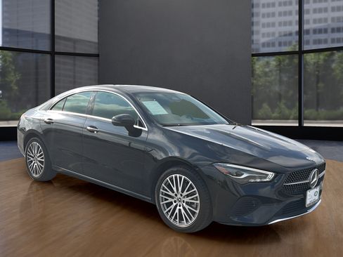 Used 2025 Mercedes-Benz CLA 250 image 10