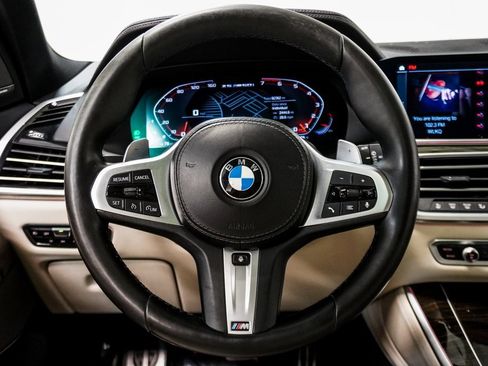 Used 2020 BMW X5 M50i w/ Premium Package image 28