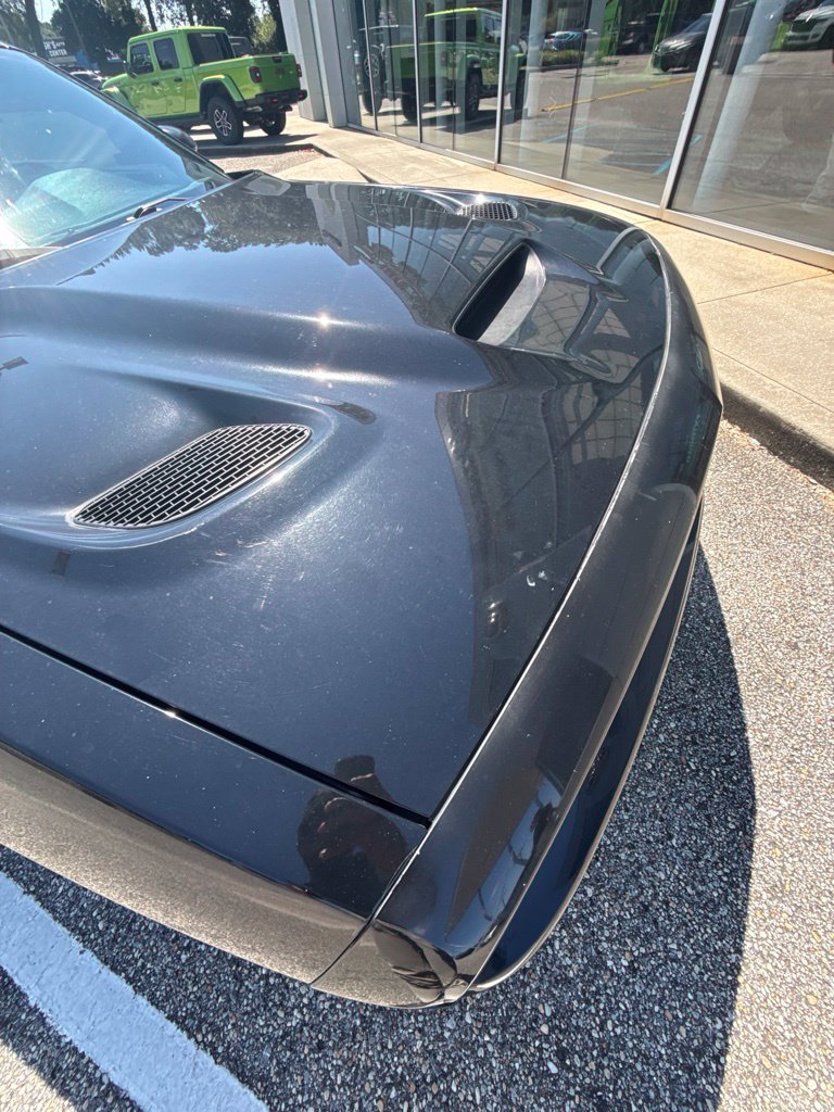 Used 2015 Dodge Challenger SRT Hellcat RWD image 3