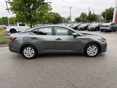 Certified 2025 Nissan Sentra S FWD image 4