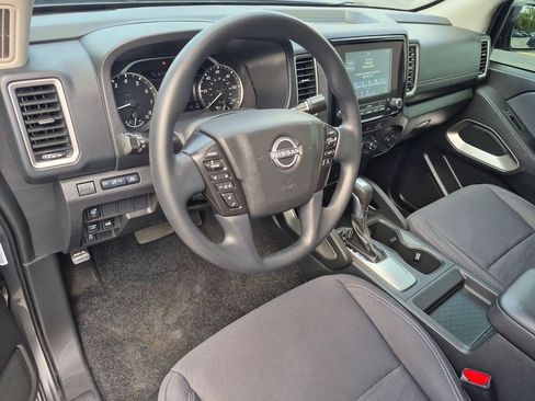 Used 2024 Nissan Frontier SV w/ Technology Package AWD/4WD image 10