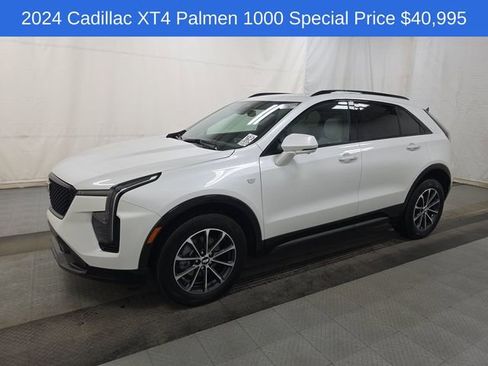 Used 2024 Cadillac XT4 Sport image 3