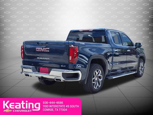 Used 2022 GMC Sierra 1500 SLT w/ SLT Premium Package AWD/4WD image 7