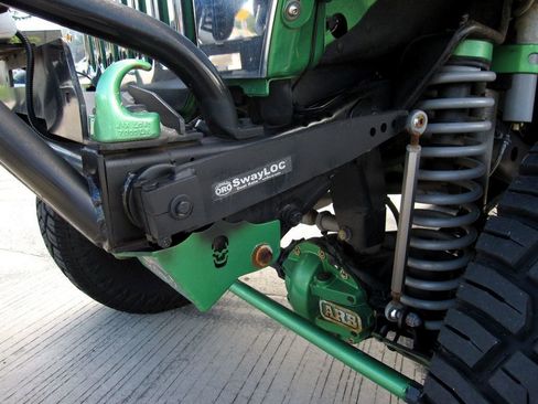 Used 2005 Jeep Wrangler Rubicon image 38