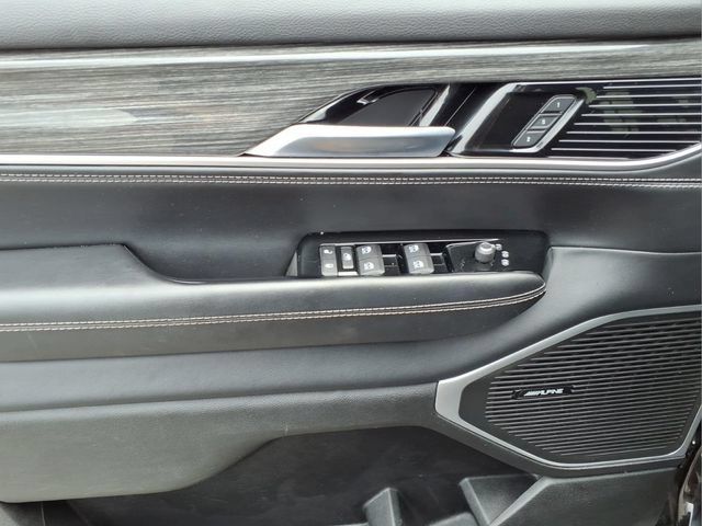 Used 2022 Jeep Wagoneer Series II AWD/4WD image 10