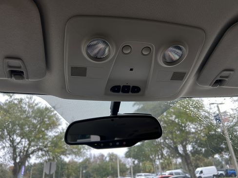 Used 2017 GMC Acadia Limited SLT image 28