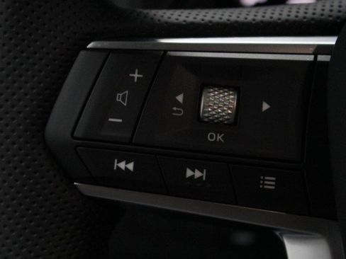 New 2025 Mitsubishi Outlander SE image 9