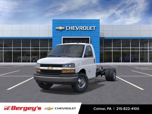 New 2026 Chevrolet Express 3500 w/ Power Convenience Package RWD image 1