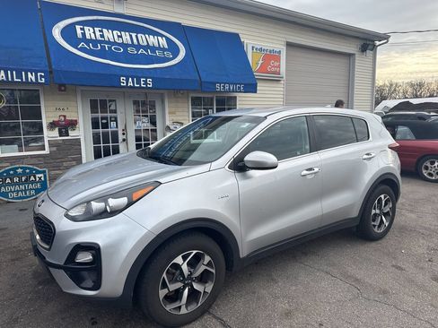 Used 2020 Kia Sportage LX image 8
