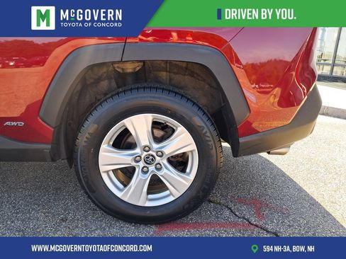 Used 2019 Toyota RAV4 LE AWD/4WD image 10