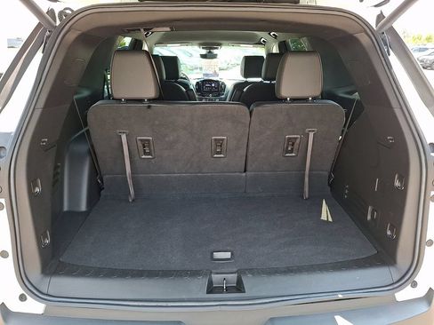 Used 2023 Chevrolet Traverse RS AWD/4WD image 30