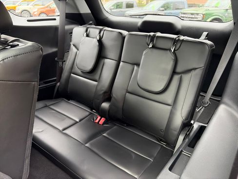 Used 2022 Ford Explorer XLT AWD/4WD image 14