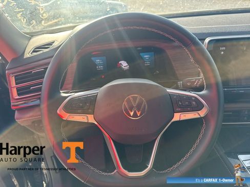 Used 2025 Volkswagen Atlas SEL image 17