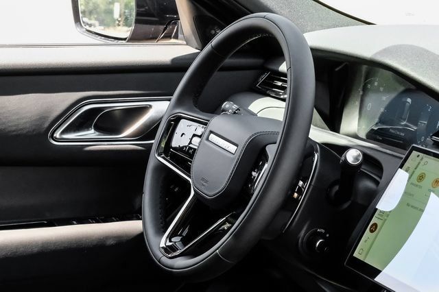 New 2026 Land Rover Range Rover Velar S AWD/4WD image 21